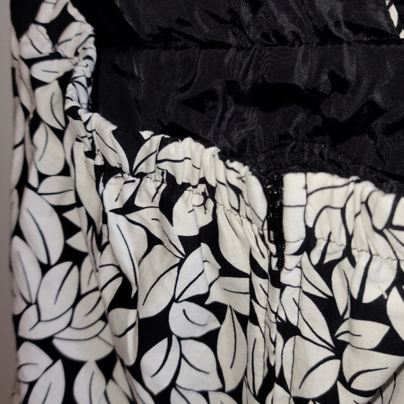 Cocktail halter dress by Majora - Picture 5 of 5